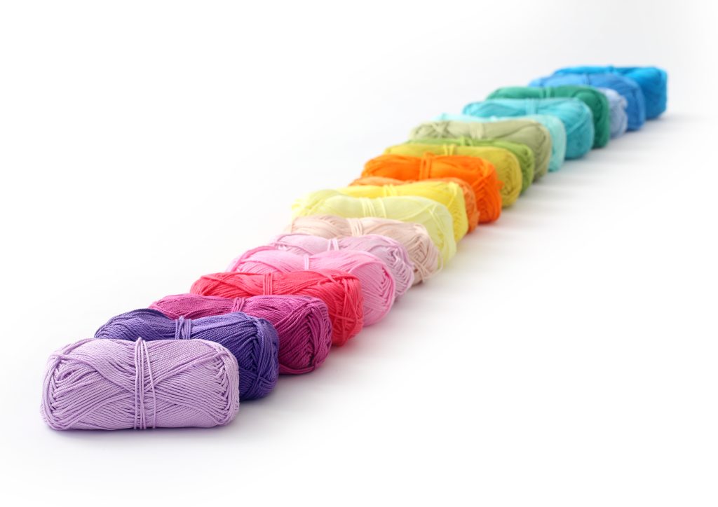 How many types of yarn are used in knitting