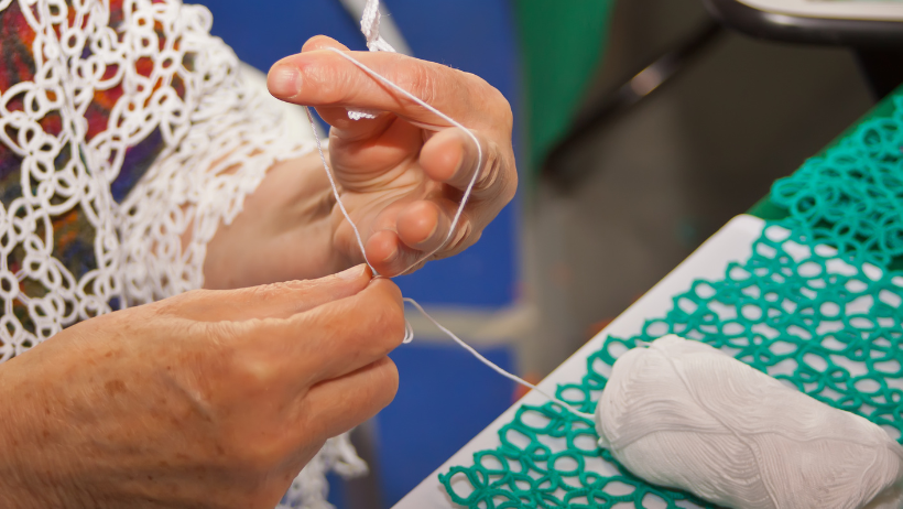 Knitted Lace Triangle Construction