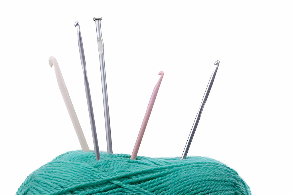 What are knitting needles called?